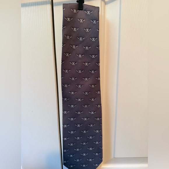 Bentley Motors Winged Logo Gray 100% Silk Men's Tie Necktie - Rare